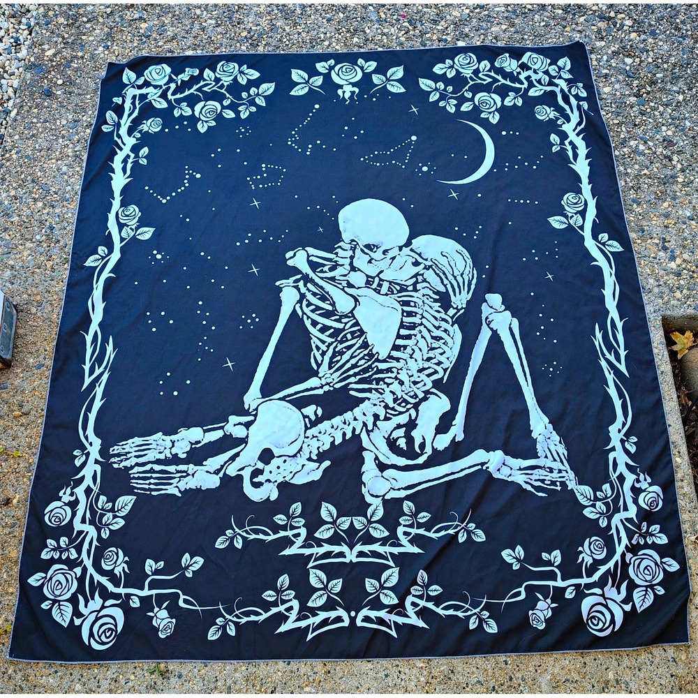 Black White Gothic The Lovers Skeleton Celestial Graphic Wall Tapestry Tarot M